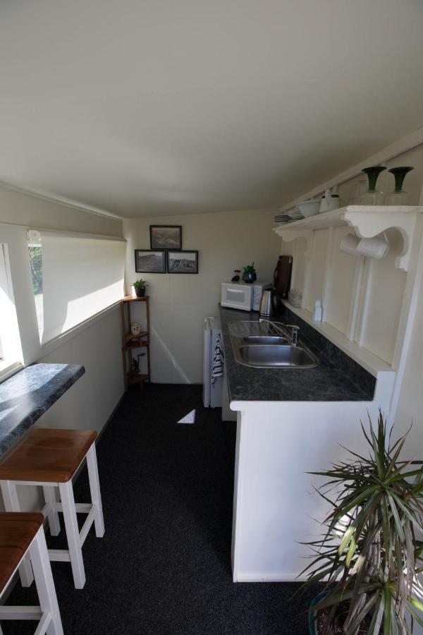 Kuaotunu'S Peebles Cottage Bagian luar foto